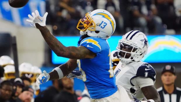 Keenan Allen reaches out for a catch. Allen's ability to go up for the ball is a needed trait for the Bears offense.